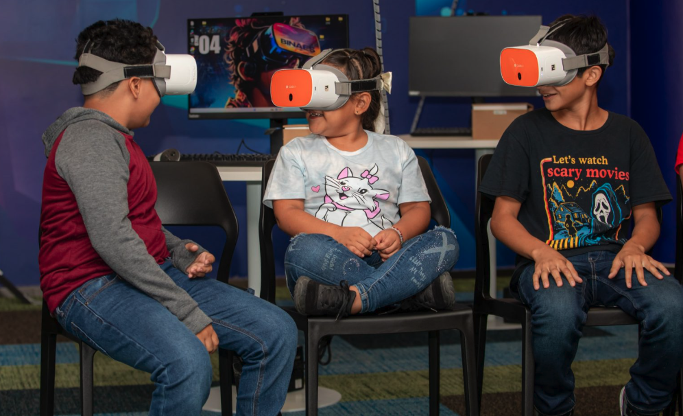 Taller: Colorea y explora tu mundo virtual