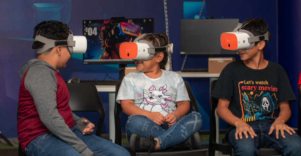 Taller: Colorea y explora tu mundo virtual 