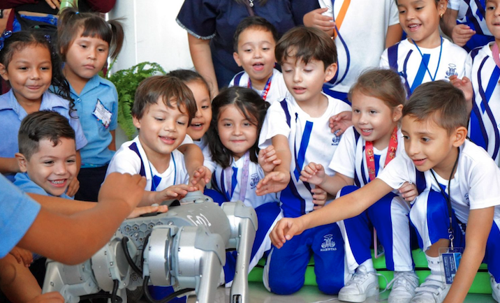 Taller: Aprendamos a programar con el Robot Bolt